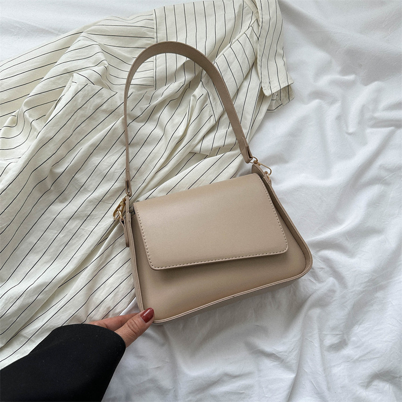 Трендовые модели сумок 2026, Трендовая мини-сумка FORMA MINI в базовом цвете — отличное качество